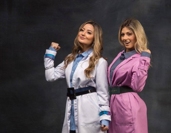 Ana Cecília Mançano Navarro e Carolina Navarro Frigo Januário Ana Cecília Mançano Navarro e Carolina Navarro Frigo Januário